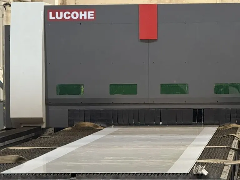 Fibre laser cutting